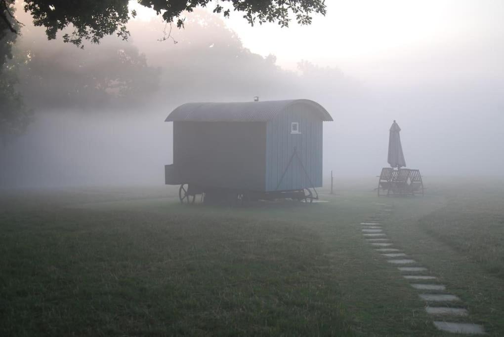 Skylark Shepherds Hut Royal Tunbridge Wells Eksteriør billede